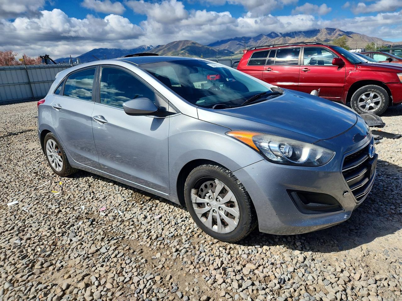 Hyundai ELANTRA Base