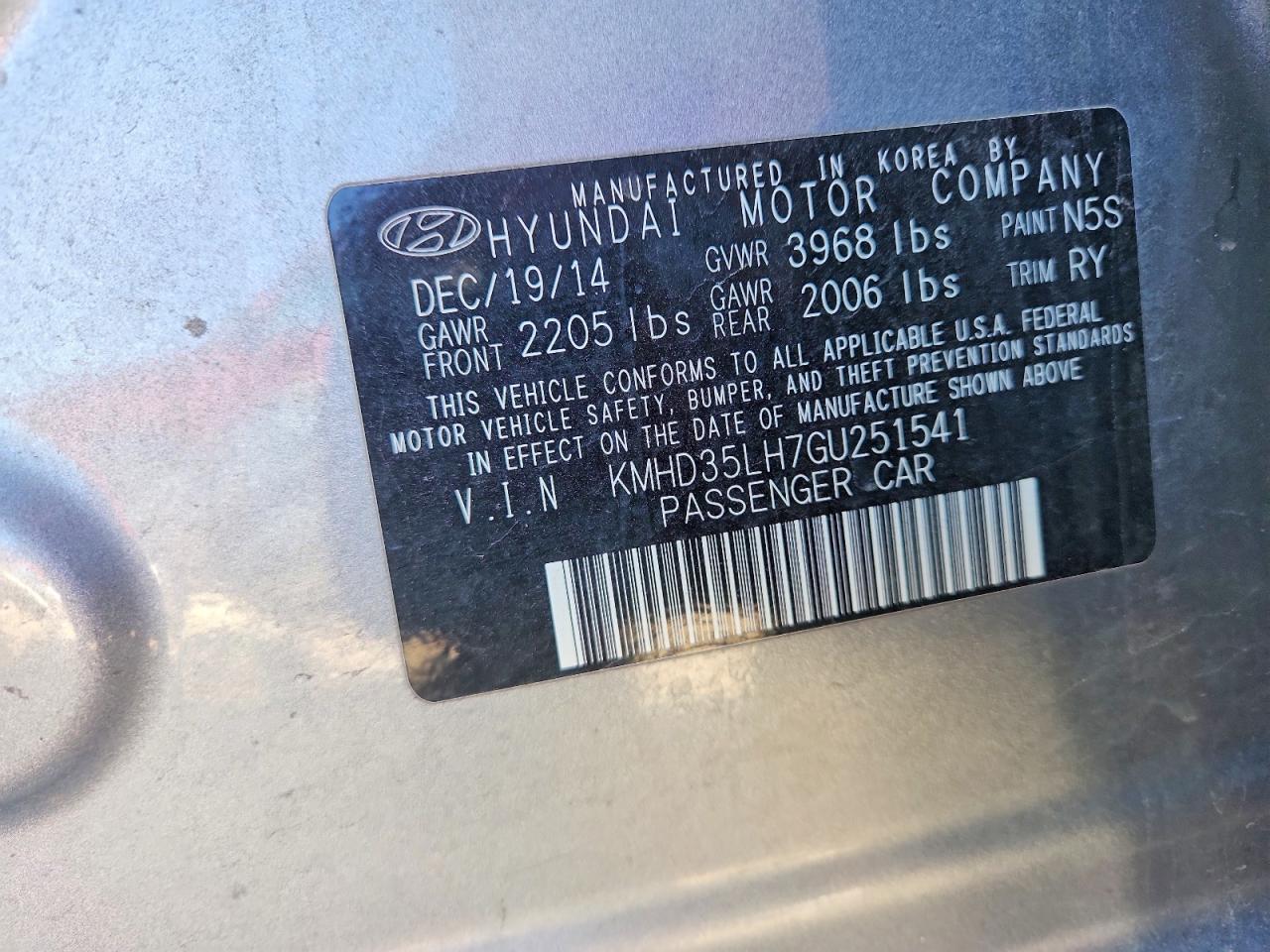 Hyundai ELANTRA Base