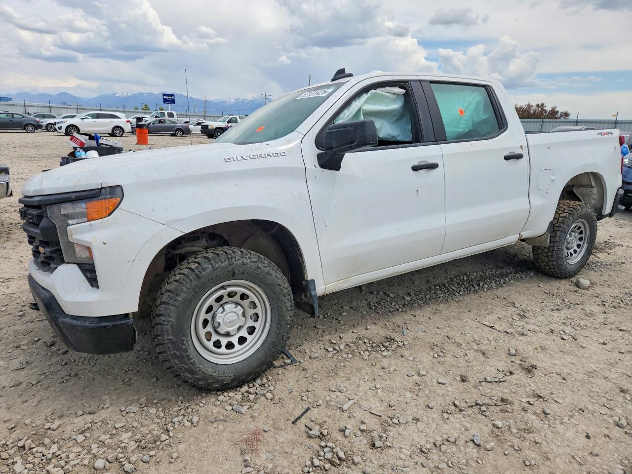 Salvage Chevrolet Silverado Image