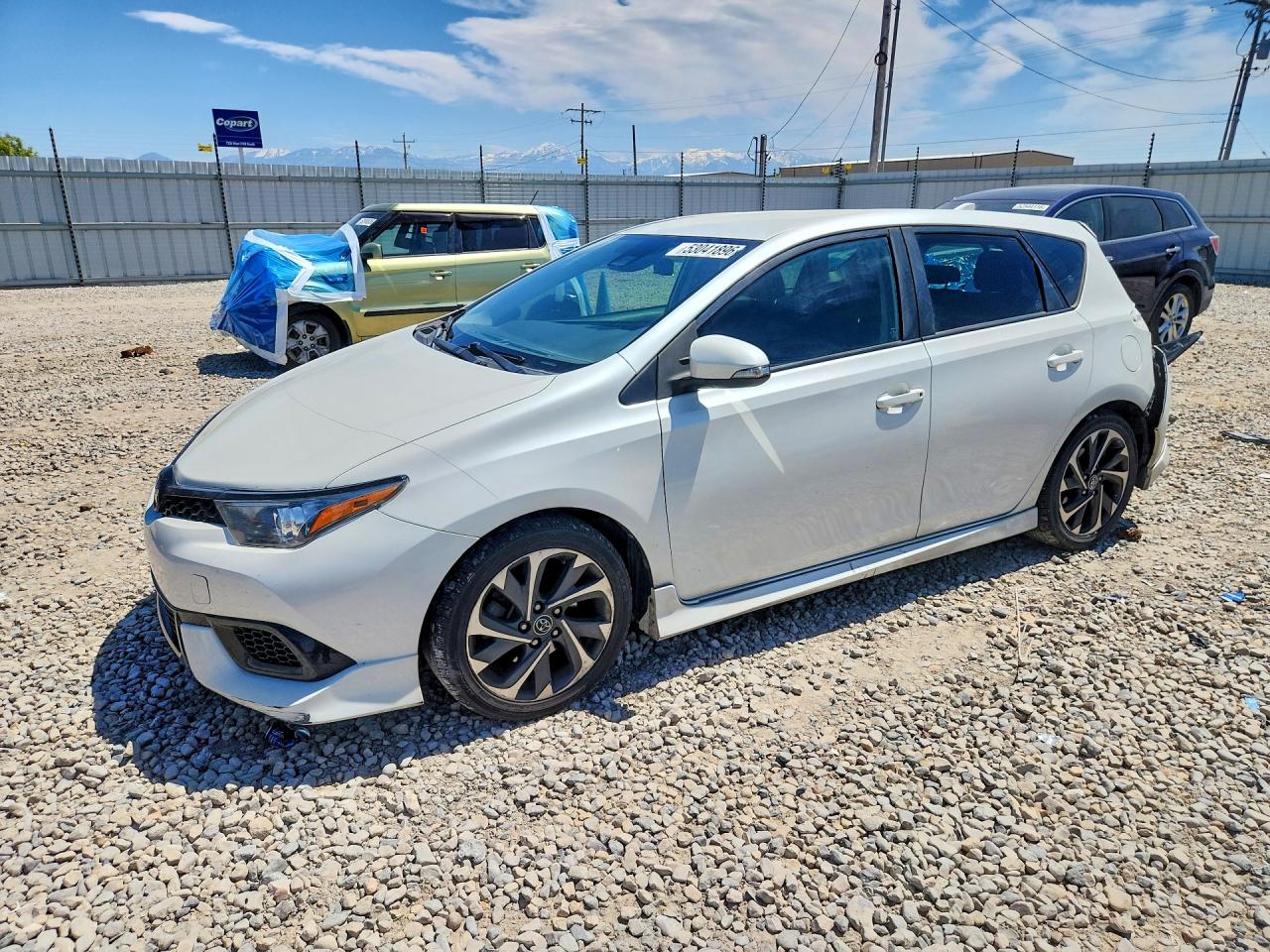 Salvage Toyota Corolla Image