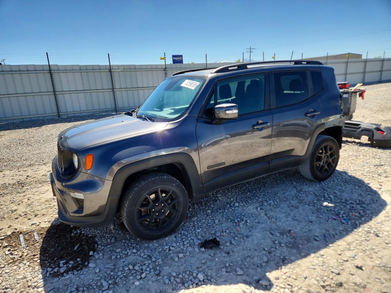 Salvage Jeep Renegade Image