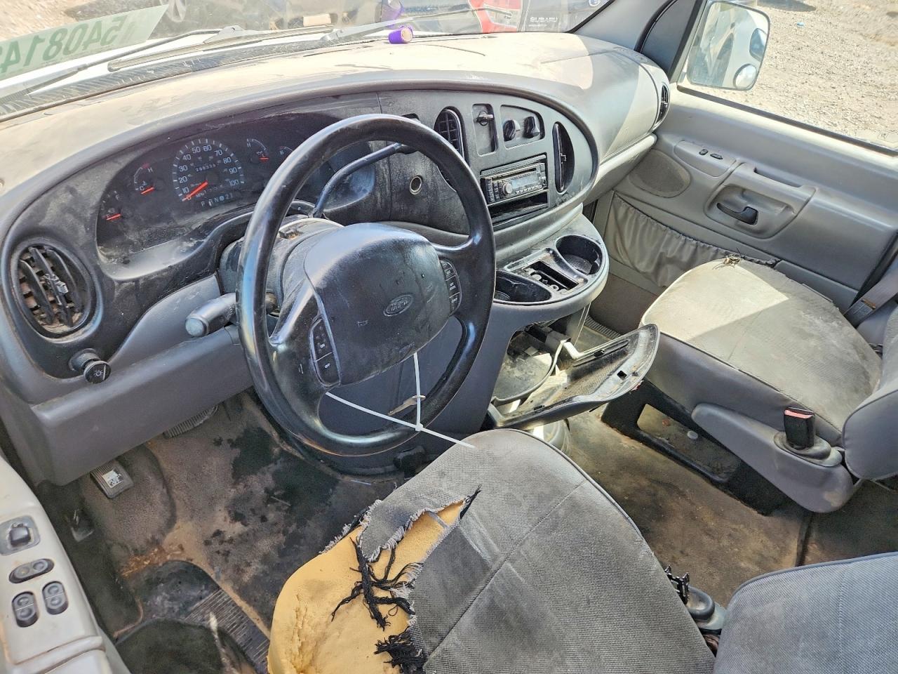 Ford Econoline E350 Van