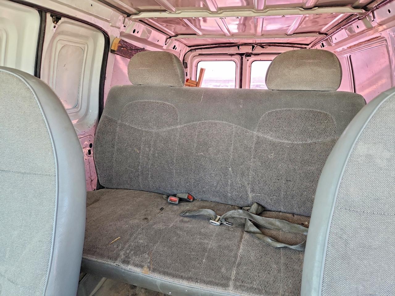 Ford Econoline E350 Van