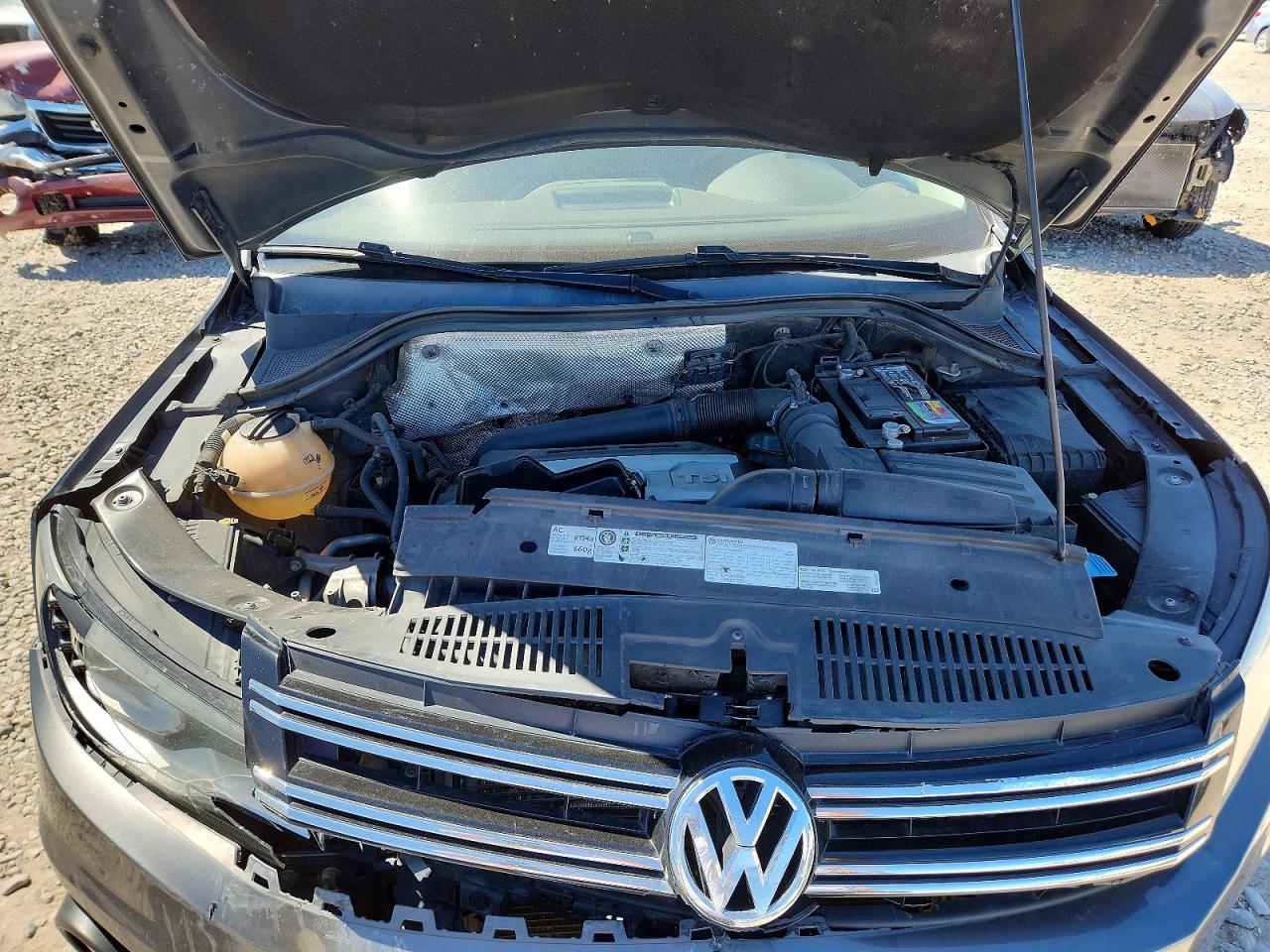 Volkswagen Tiguan S