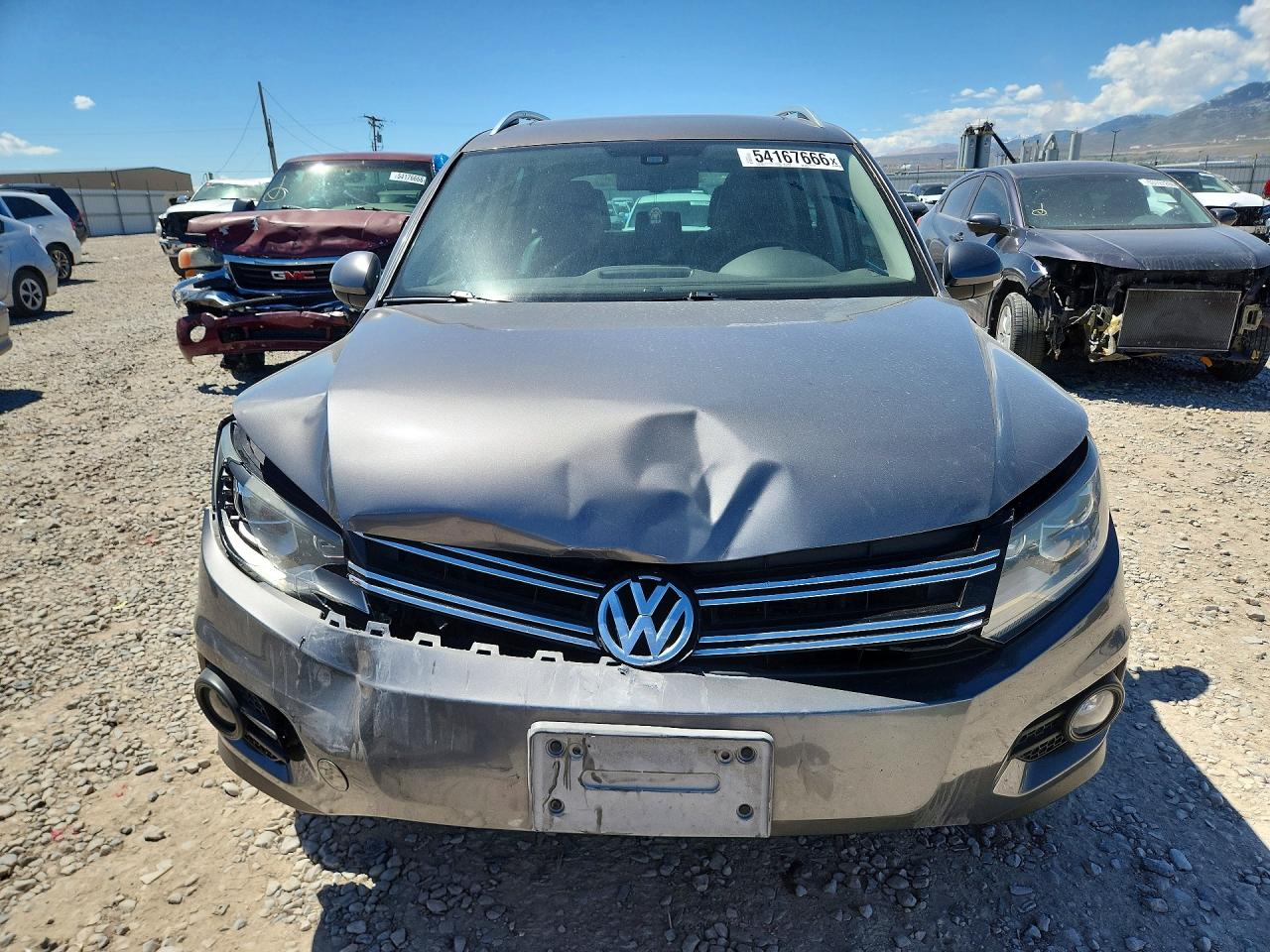 Volkswagen Tiguan S