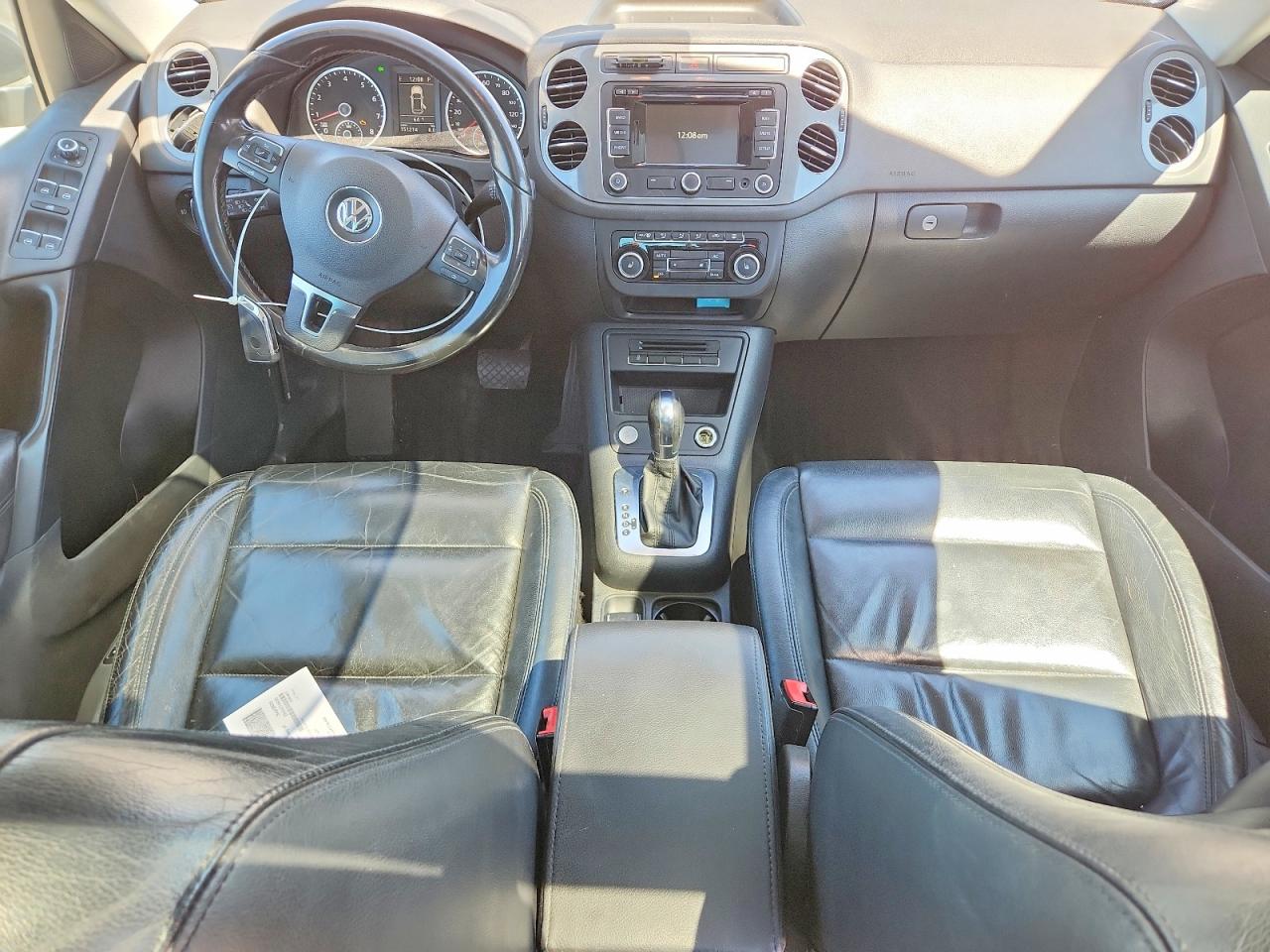 Volkswagen Tiguan S