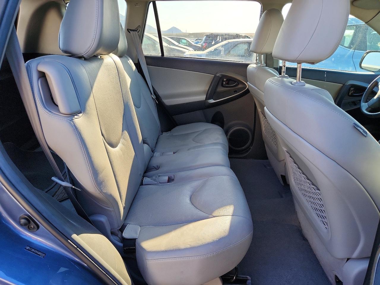 Toyota RAV4 Limited