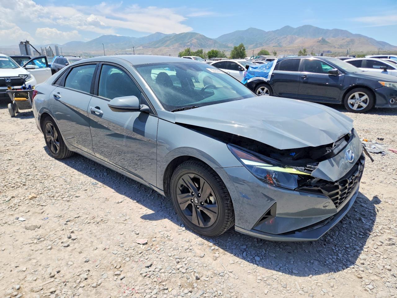 Hyundai ELANTRA Sel