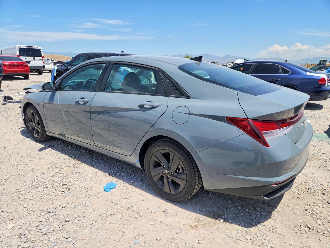 Hyundai ELANTRA Sel