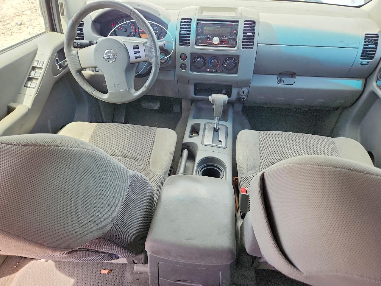 Nissan Frontier Se V6