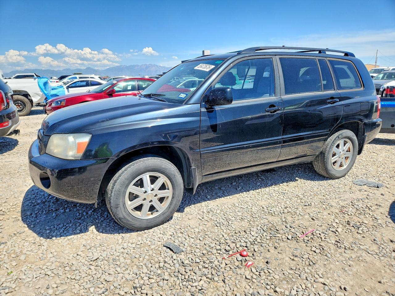 Salvage Toyota Highlander Image