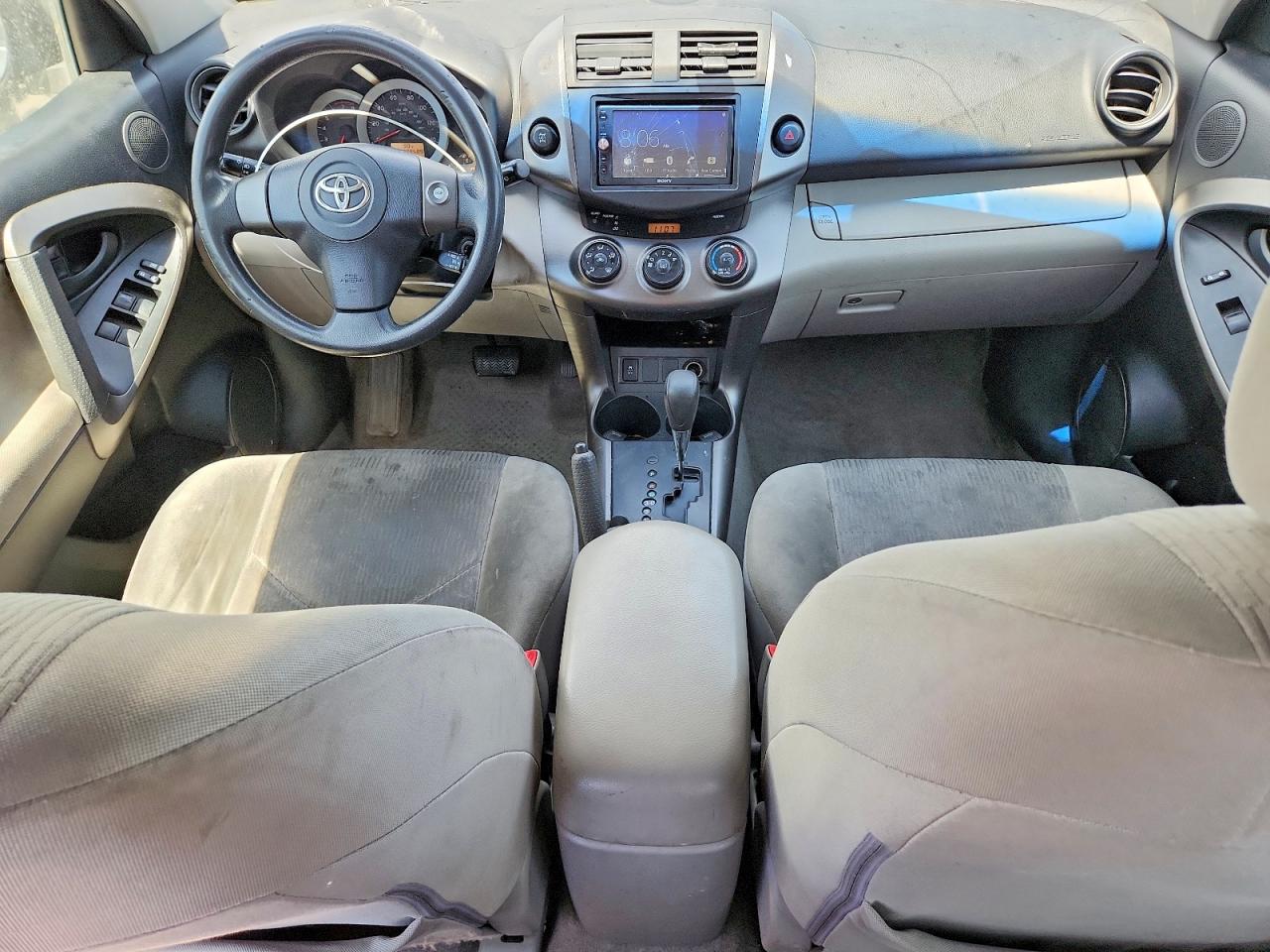 Toyota RAV4 Base