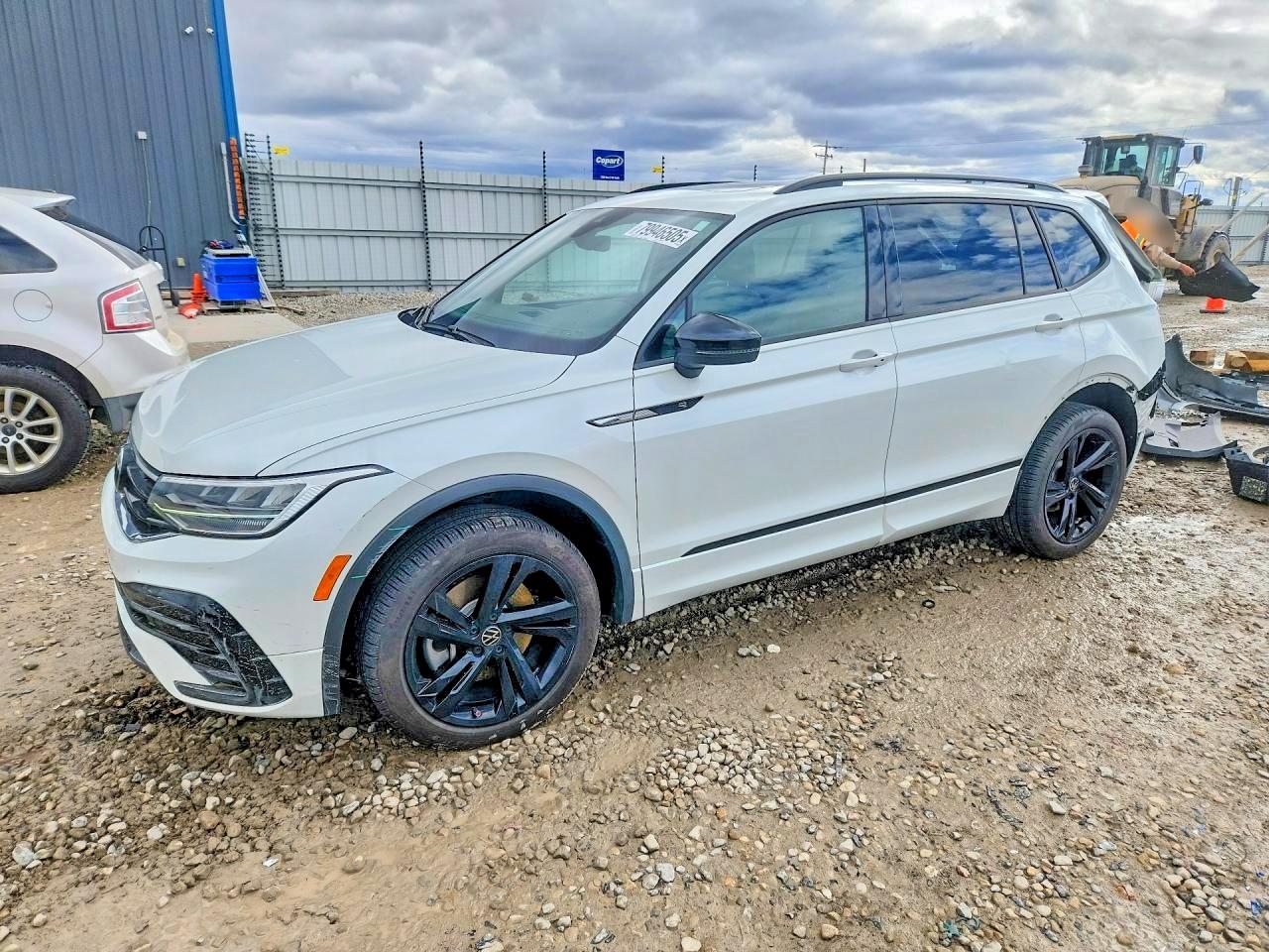 Salvage Volkswagen Tiguan Image