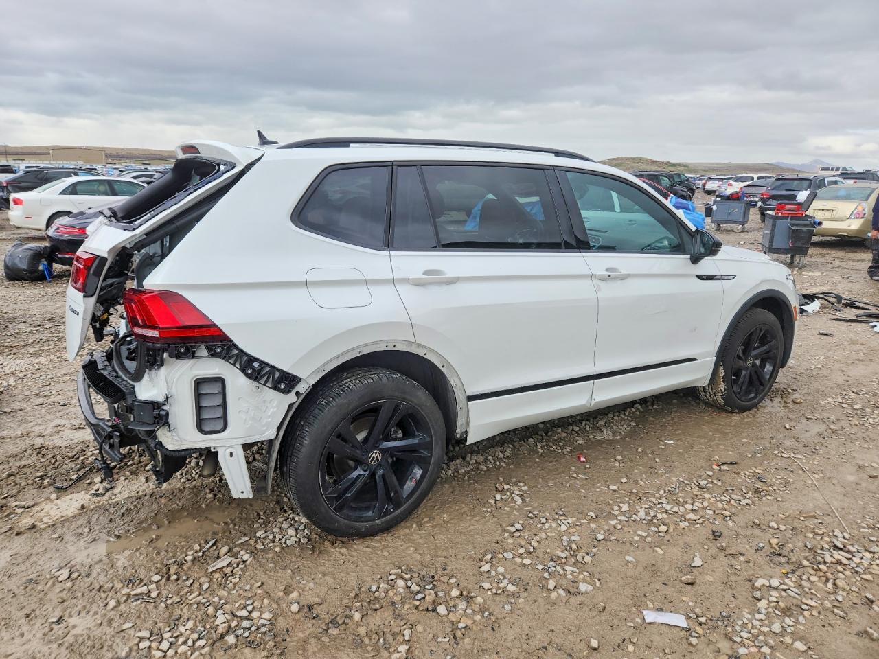 Volkswagen Tiguan Se R-line Black