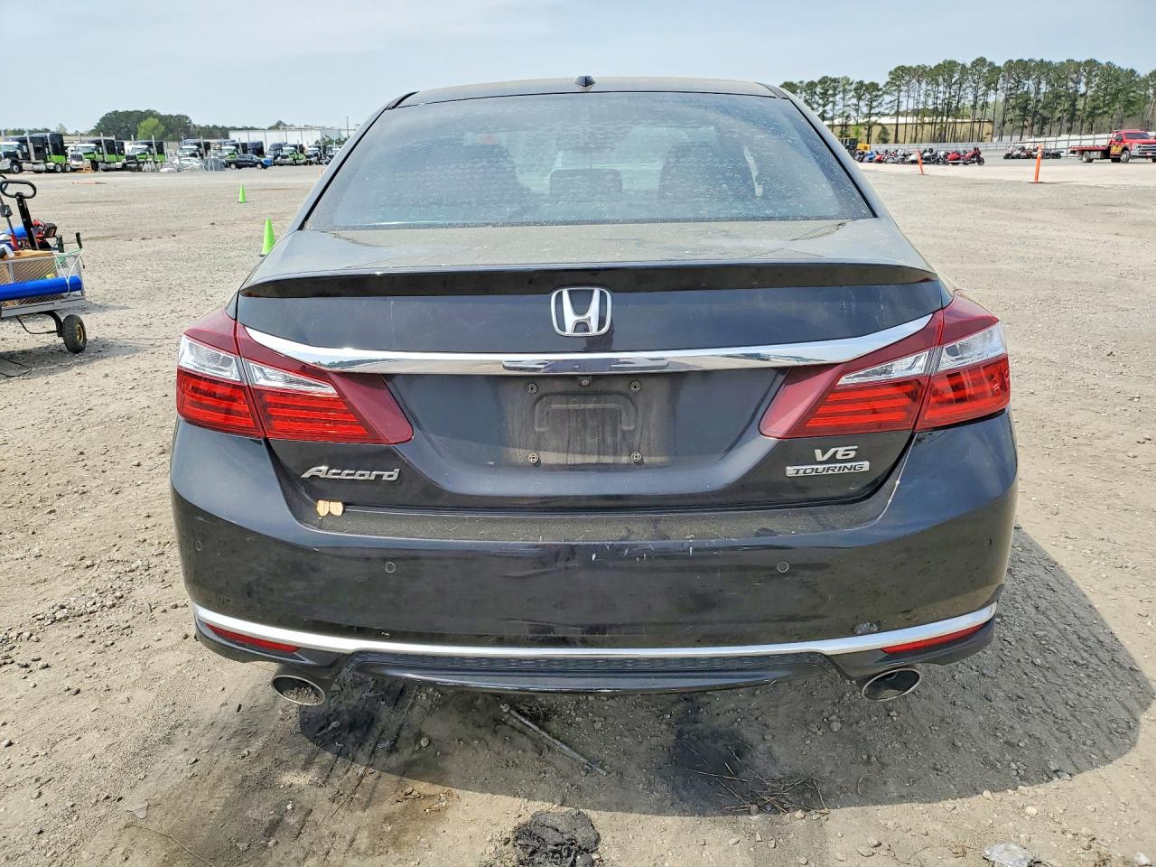 Honda Accord Touring