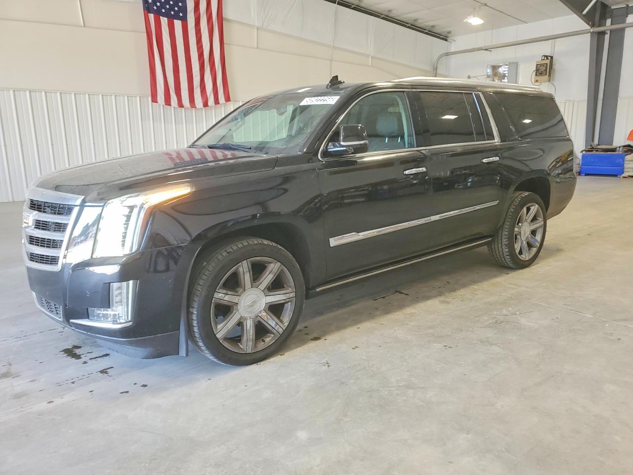 Salvage Cadillac Escalade Image