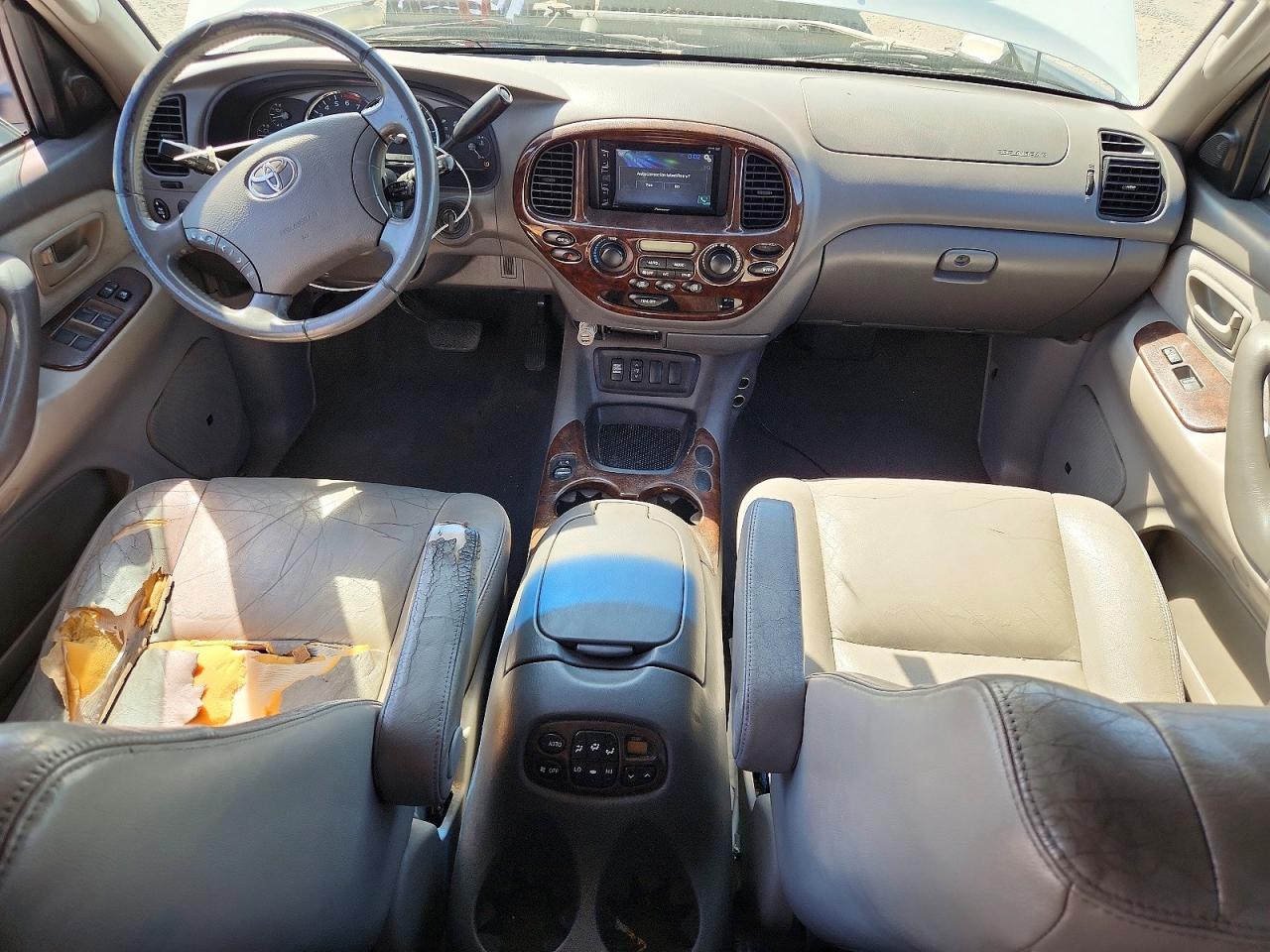 Toyota Sequoia Sr5