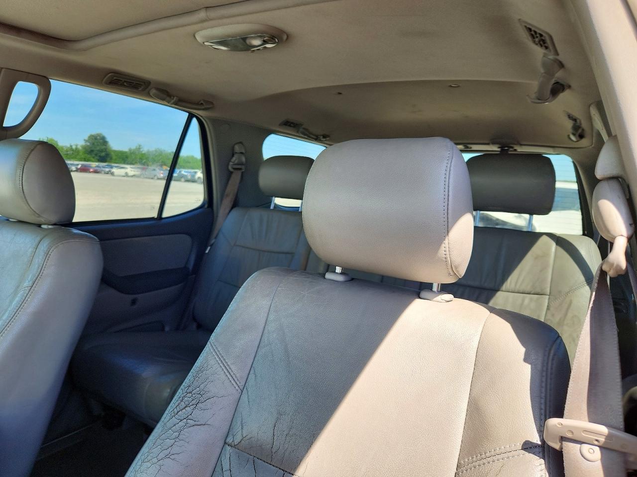 Toyota Sequoia Sr5