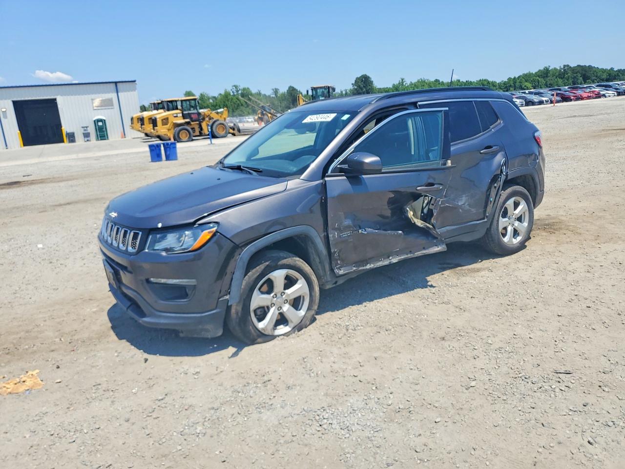Salvage Jeep Compass Image