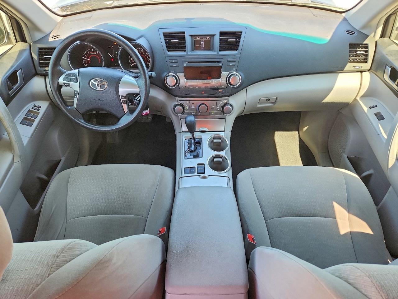 Toyota Highlander Base