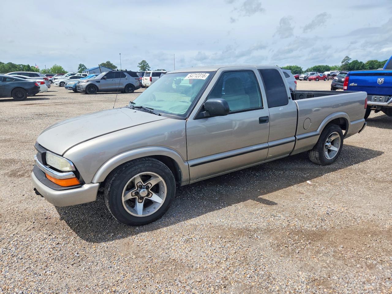 Salvage Chevrolet S-10 Image