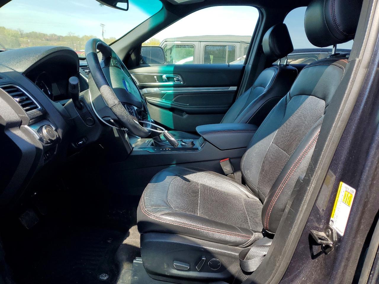 Ford Explorer Sport