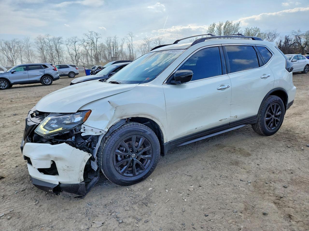 Salvage Nissan Rogue Image