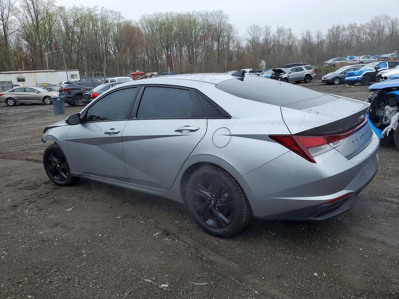Hyundai ELANTRA Sel