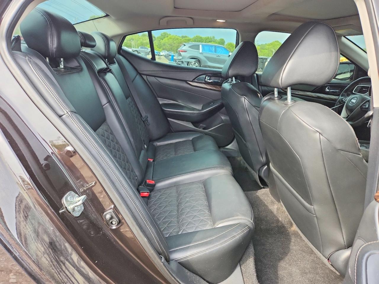 Nissan Maxima Platinum