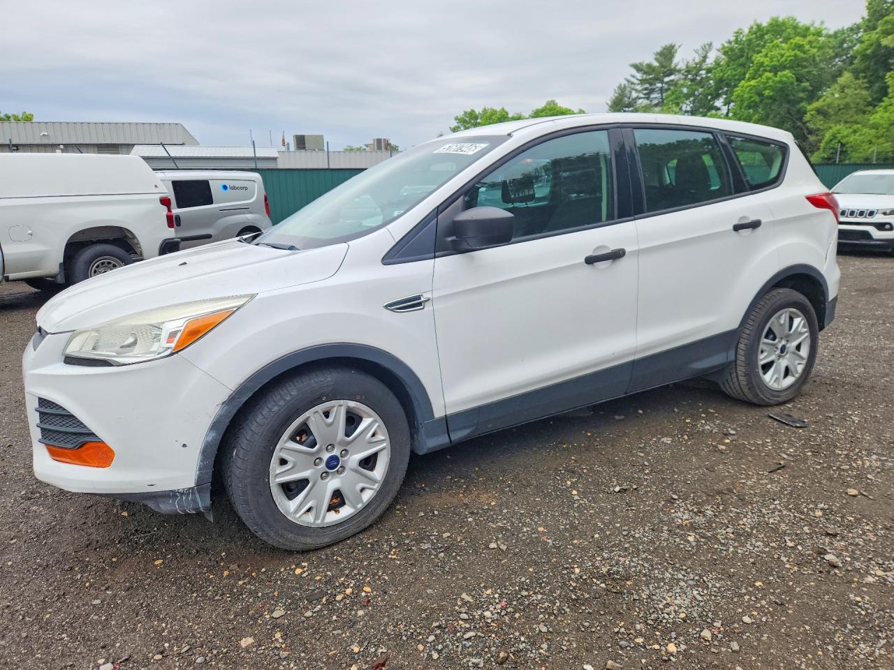 Salvage Ford Escape Image
