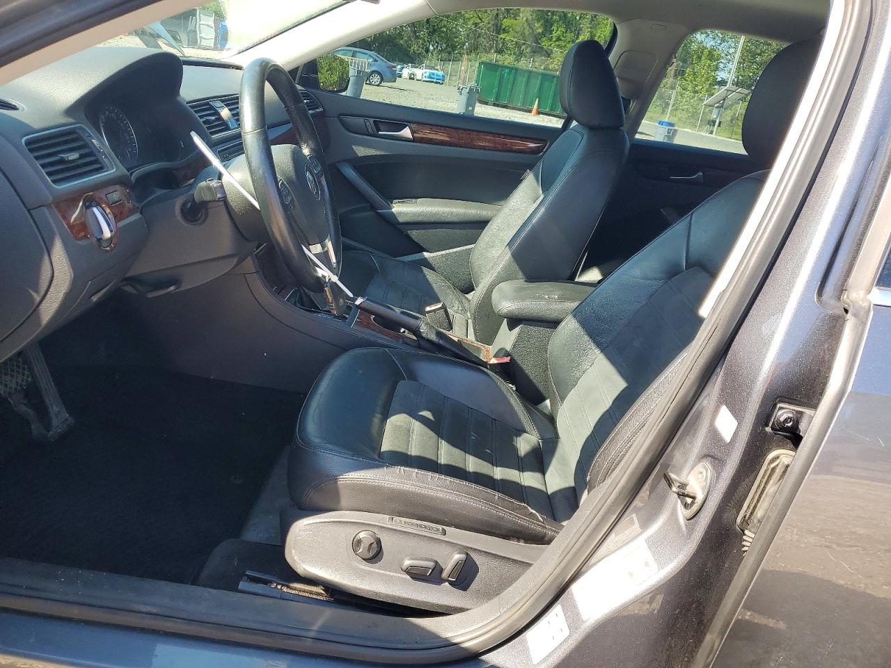 Volkswagen Passat Sel