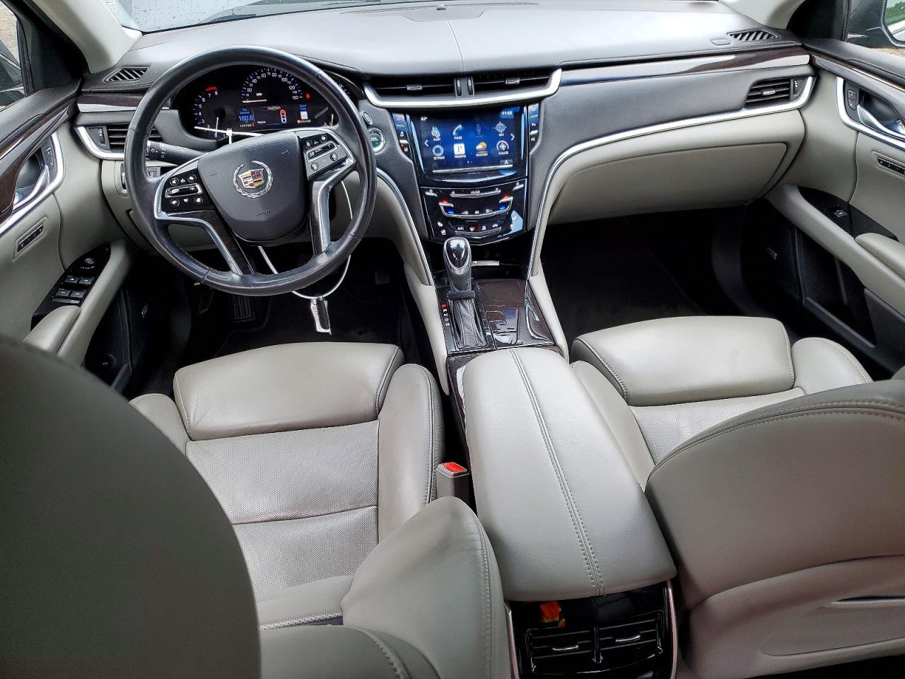 Cadillac XTS Luxury Collection