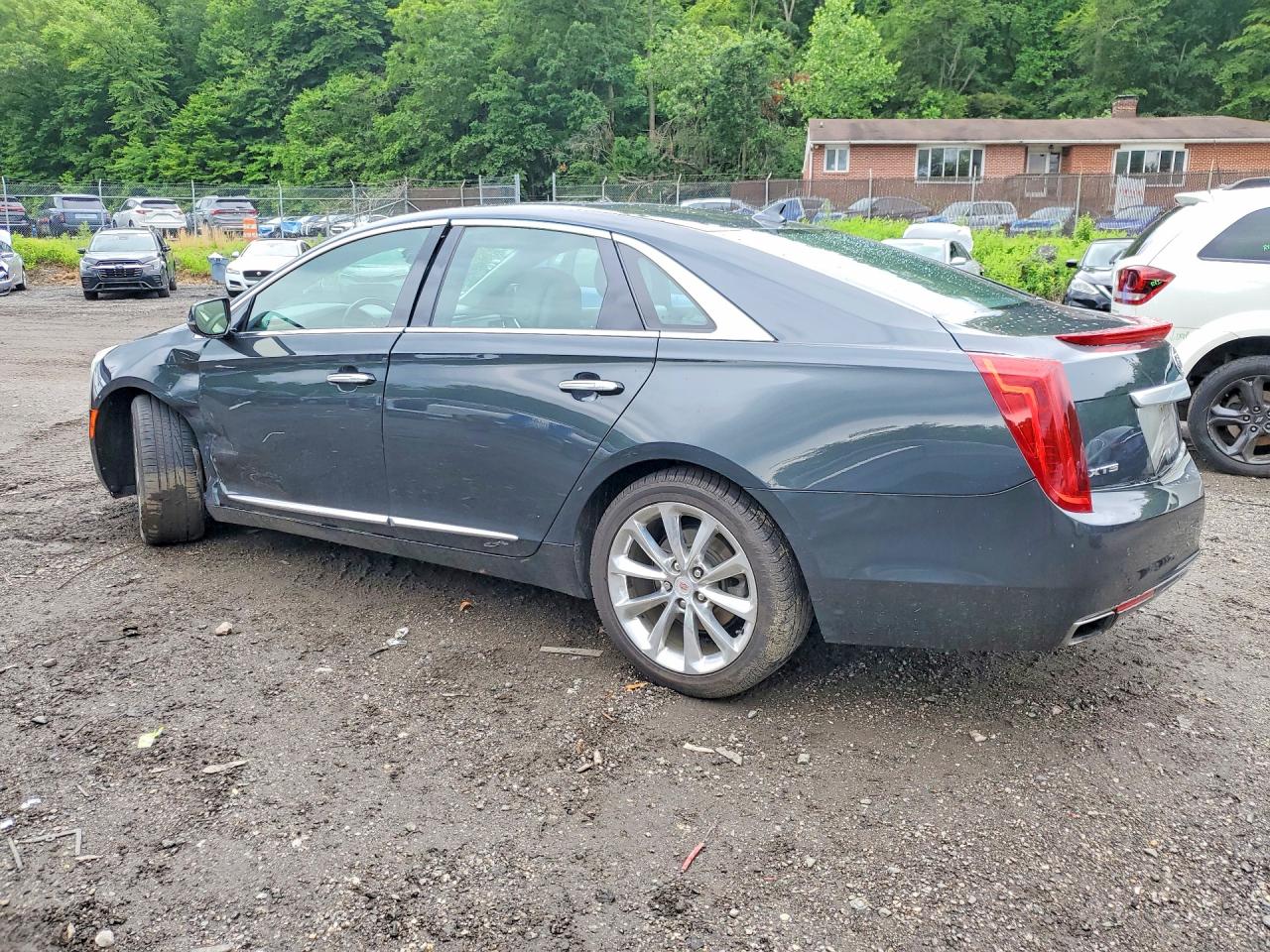 Cadillac XTS Luxury Collection
