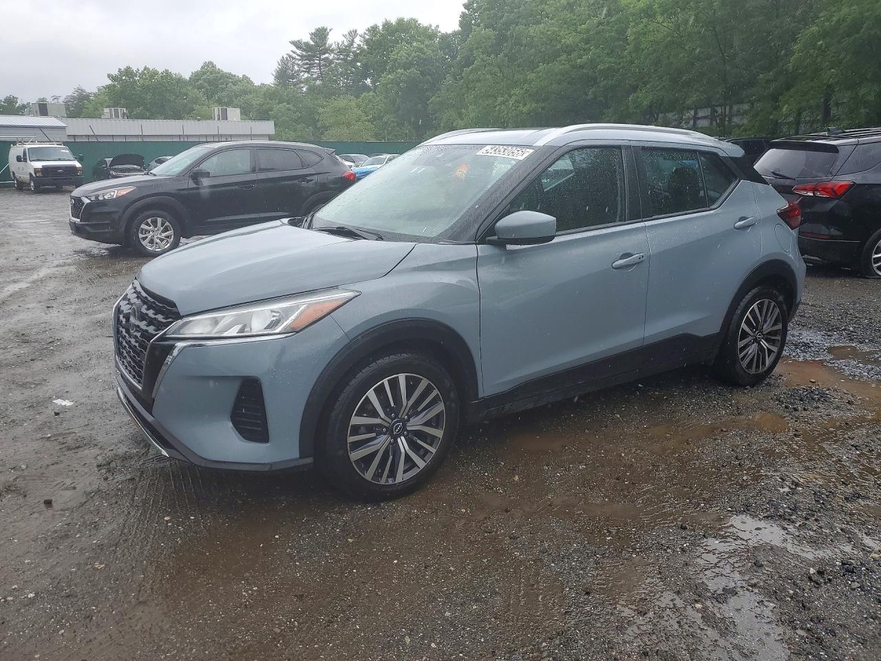 Salvage Nissan Kicks Image