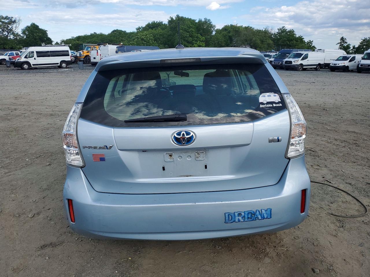 Toyota Prius v Three