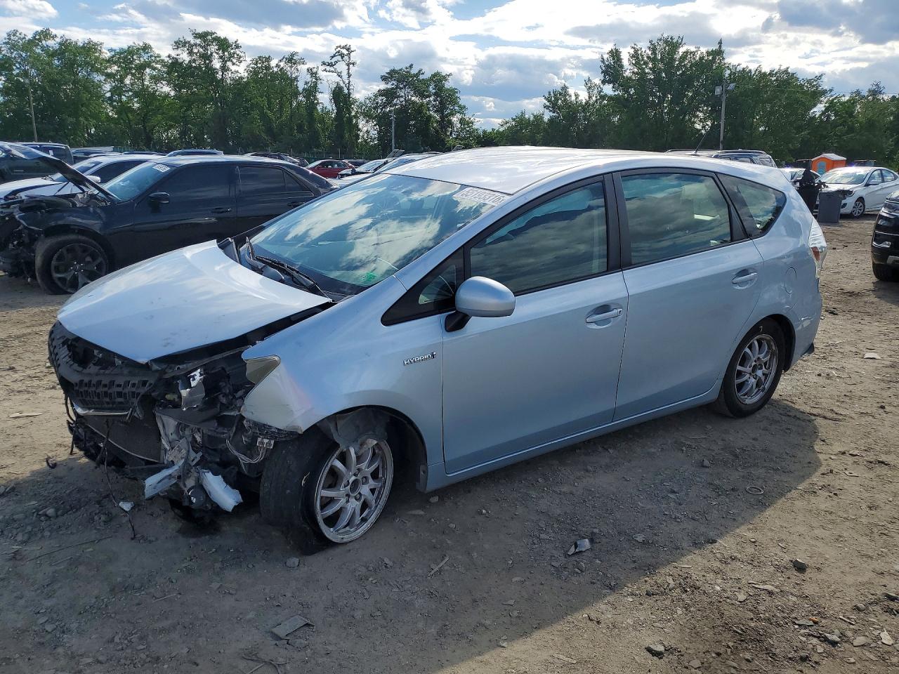 Salvage Toyota Prius Image