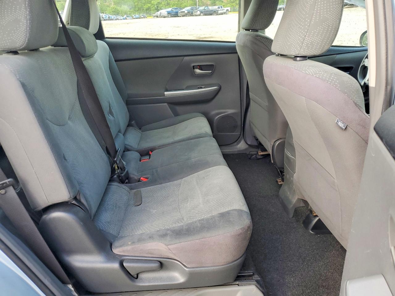 Toyota Prius v Three