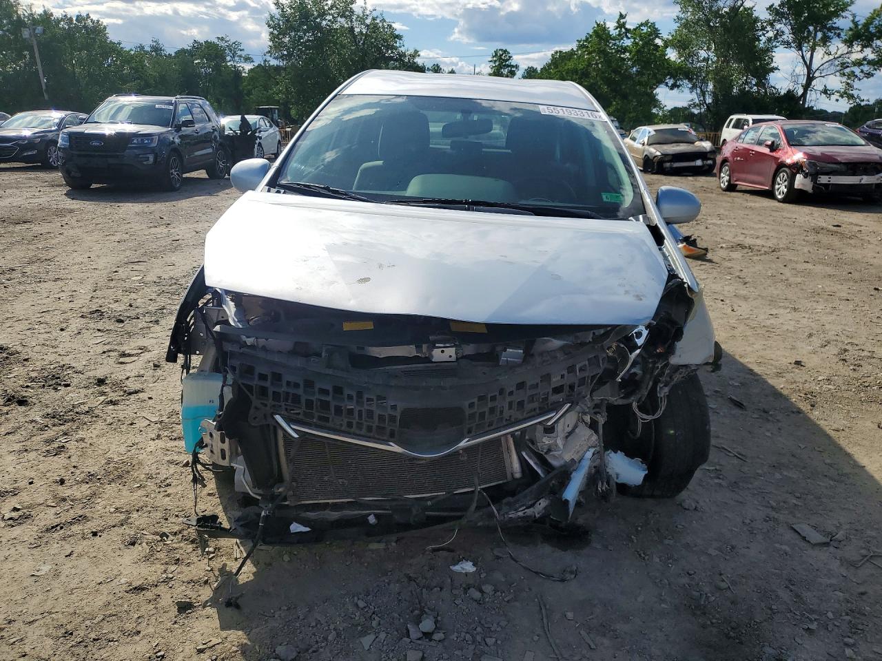 Toyota Prius v Three