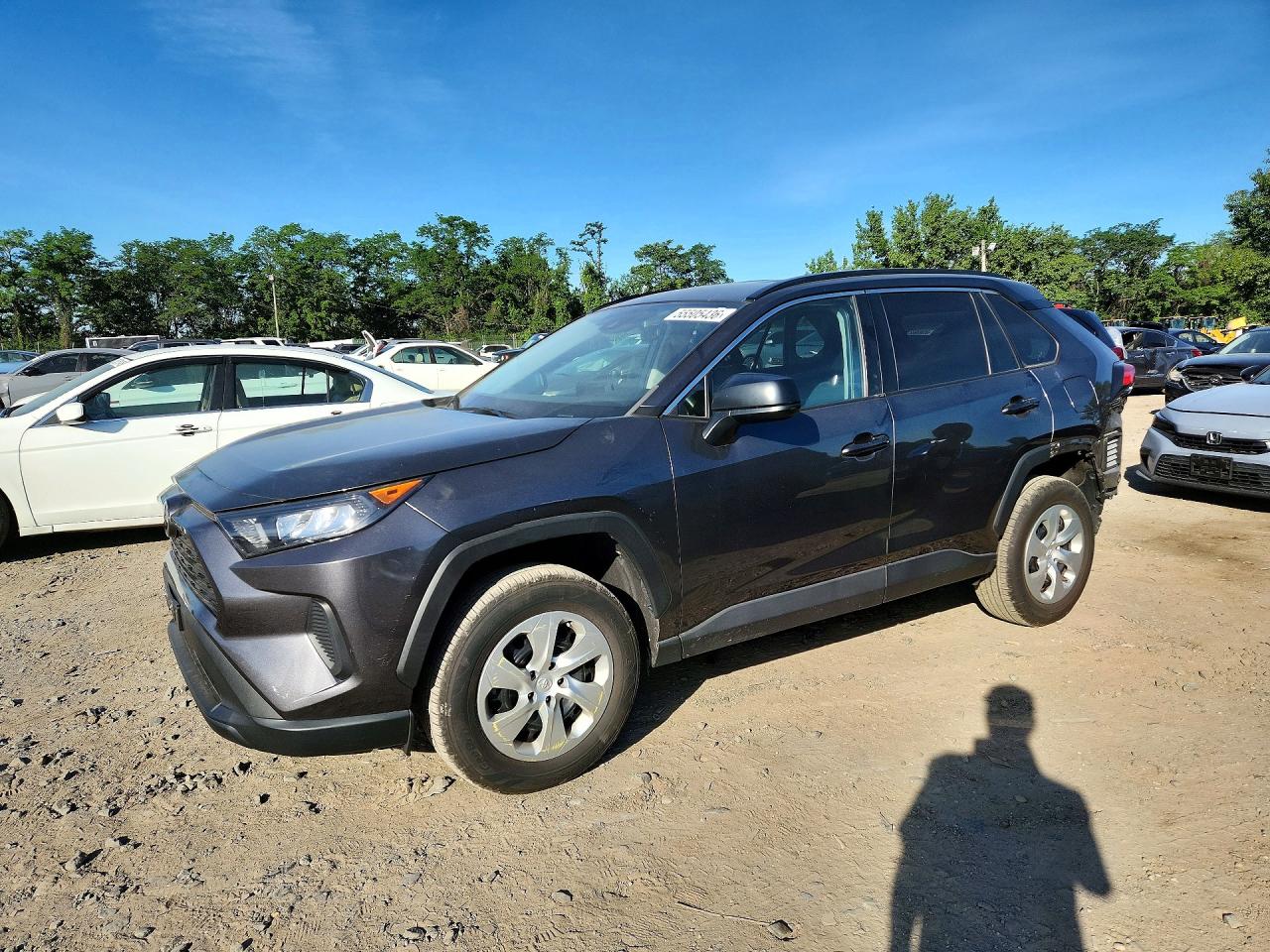 Salvage Toyota RAV4 Image