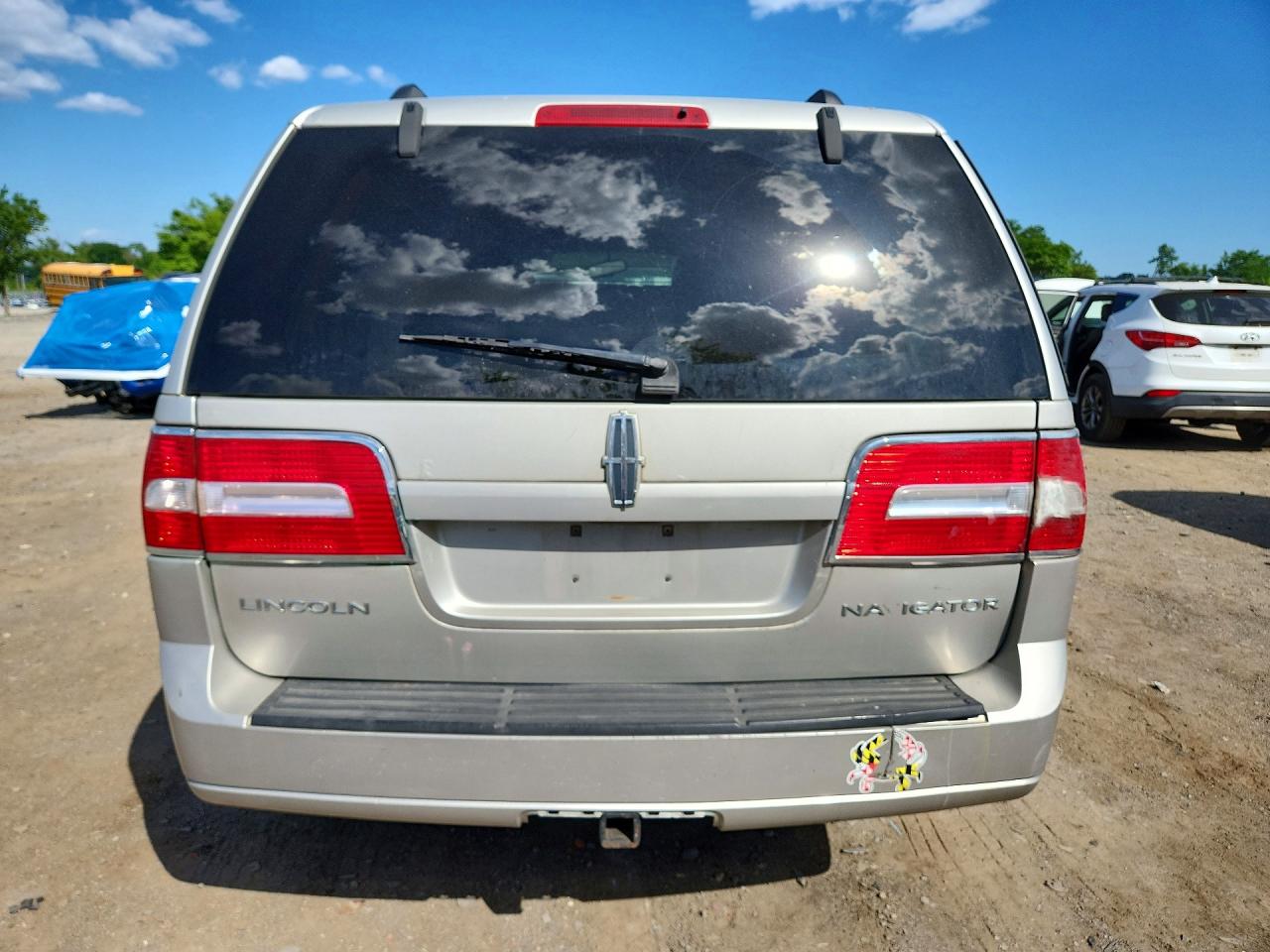 Lincoln Navigator