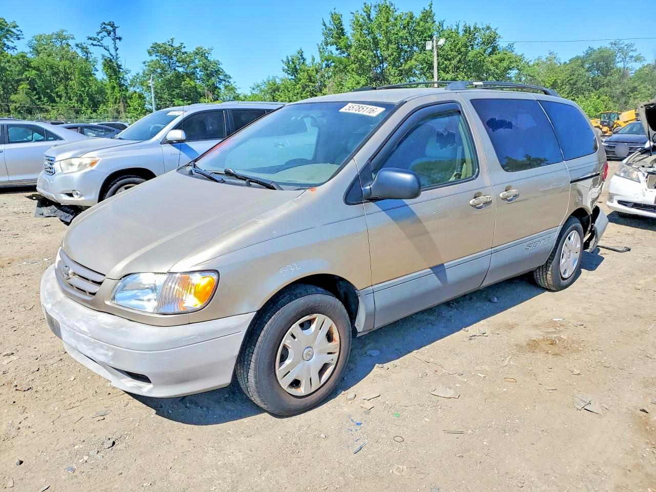 Salvage Toyota Sienna Image