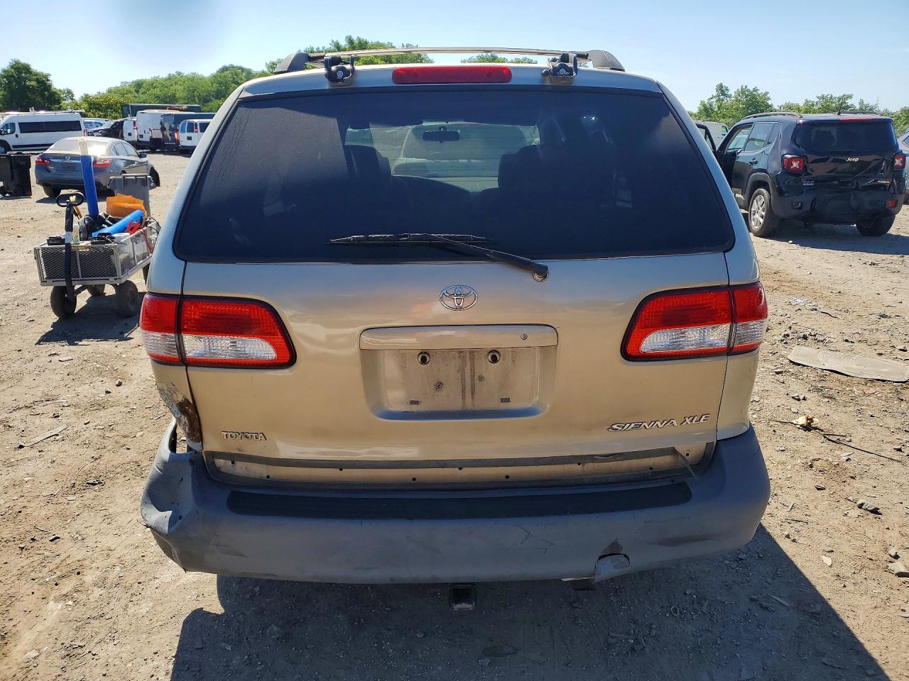 Toyota Sienna Ce