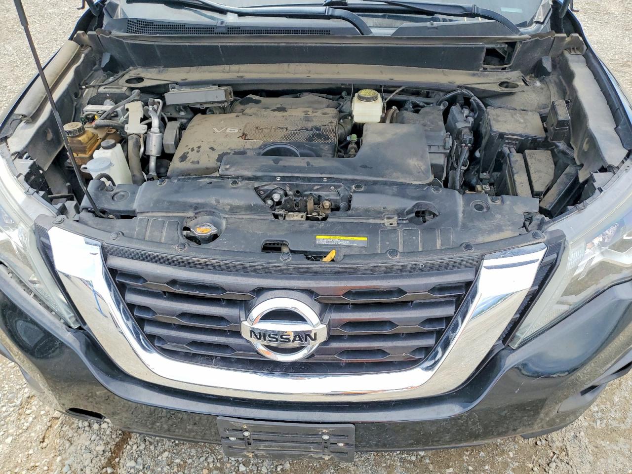 Nissan Pathfinder Sv