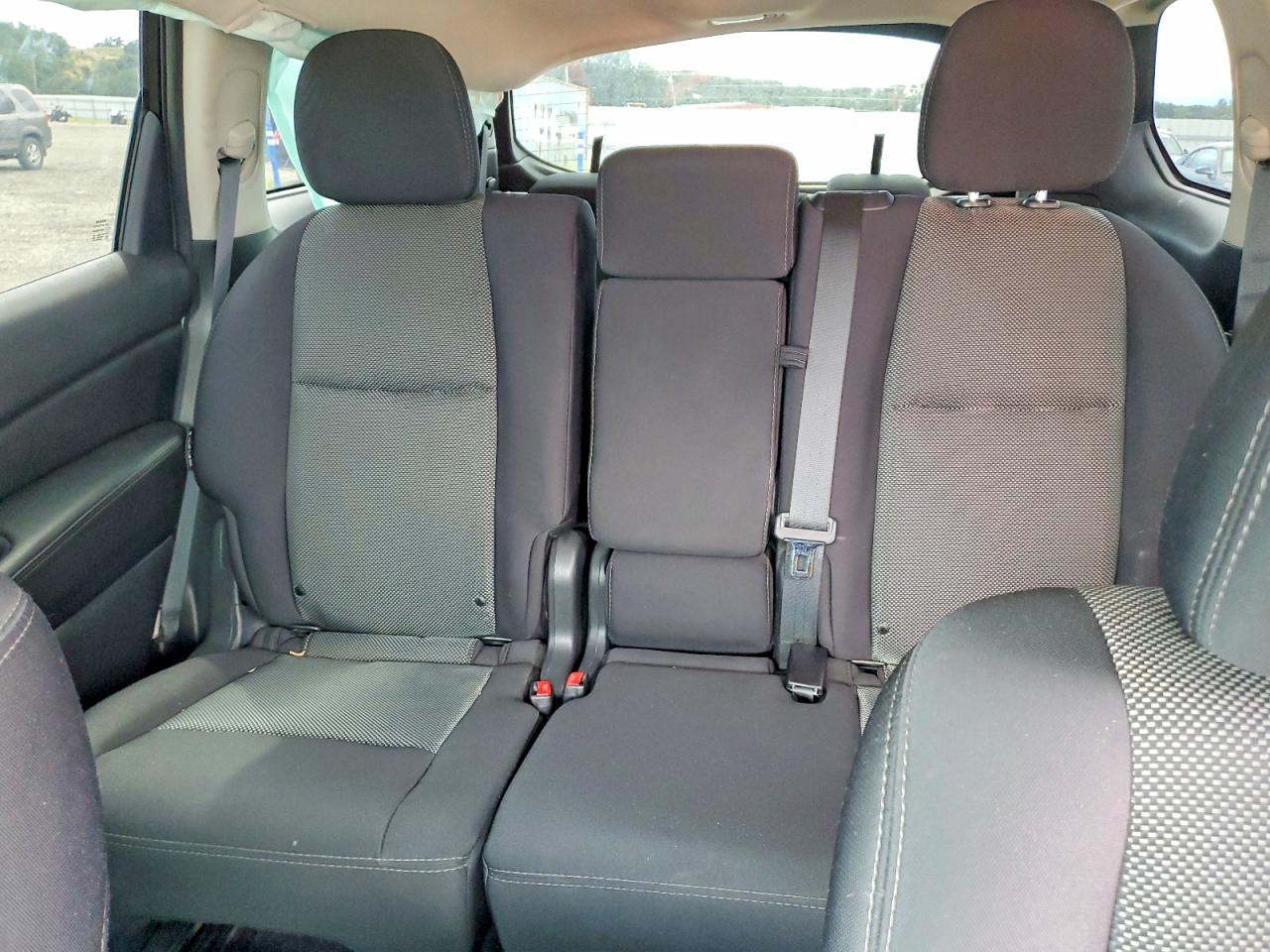 Nissan Pathfinder Sv