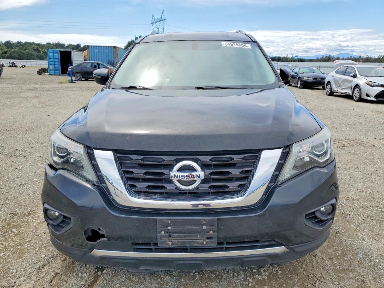 Nissan Pathfinder Sv