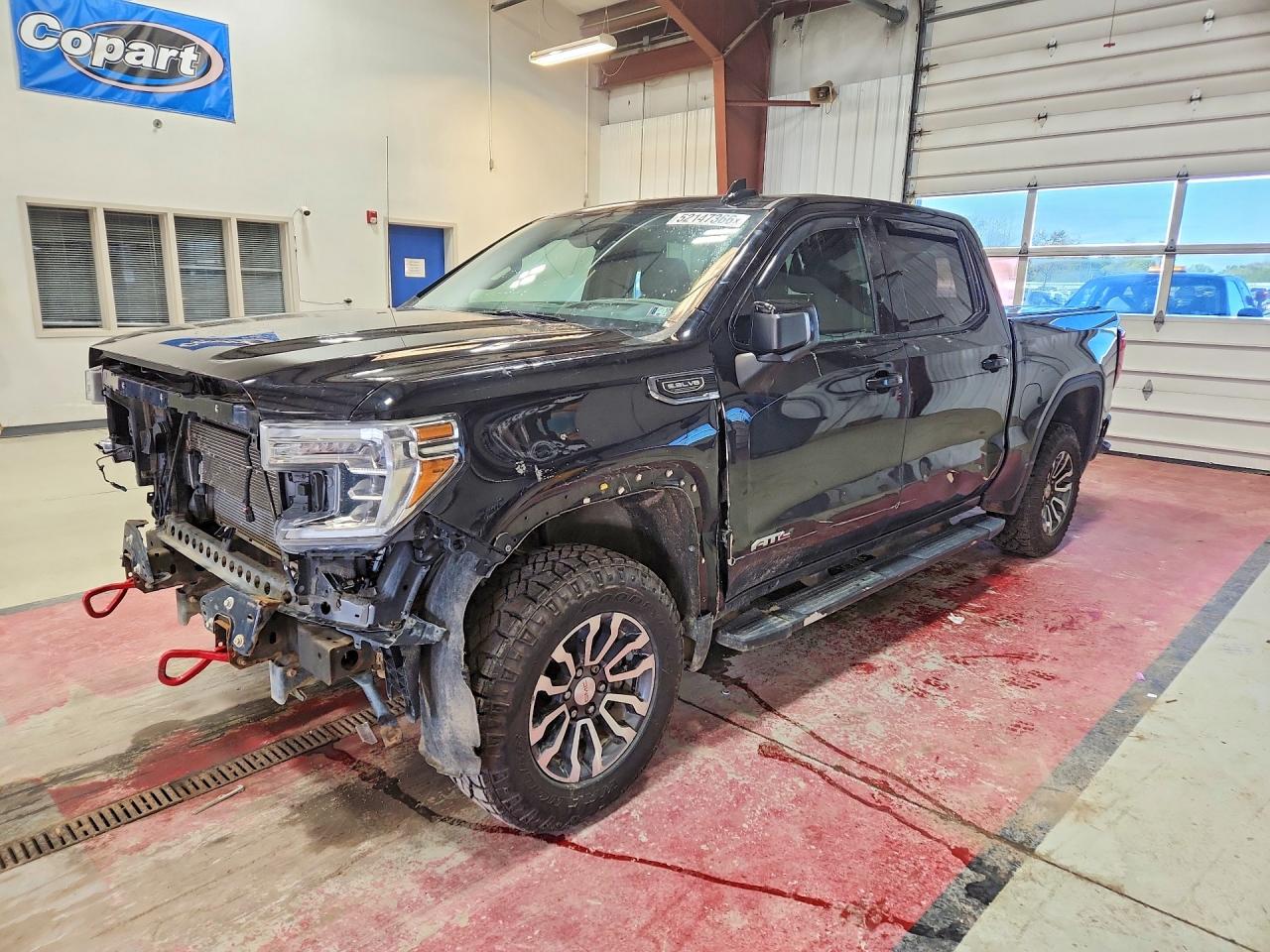 Salvage GMC Sierra Image