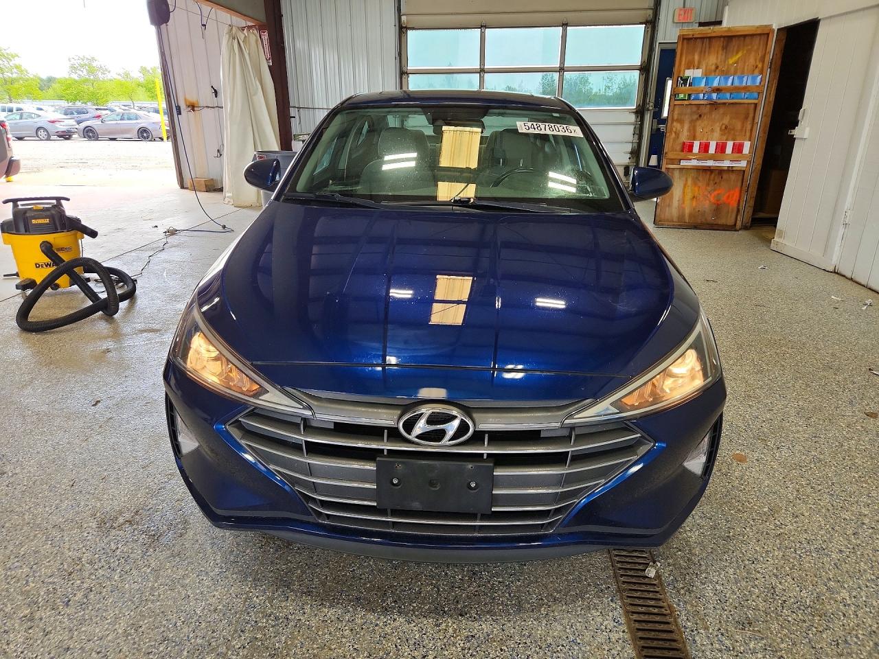 Hyundai ELANTRA Value Edition