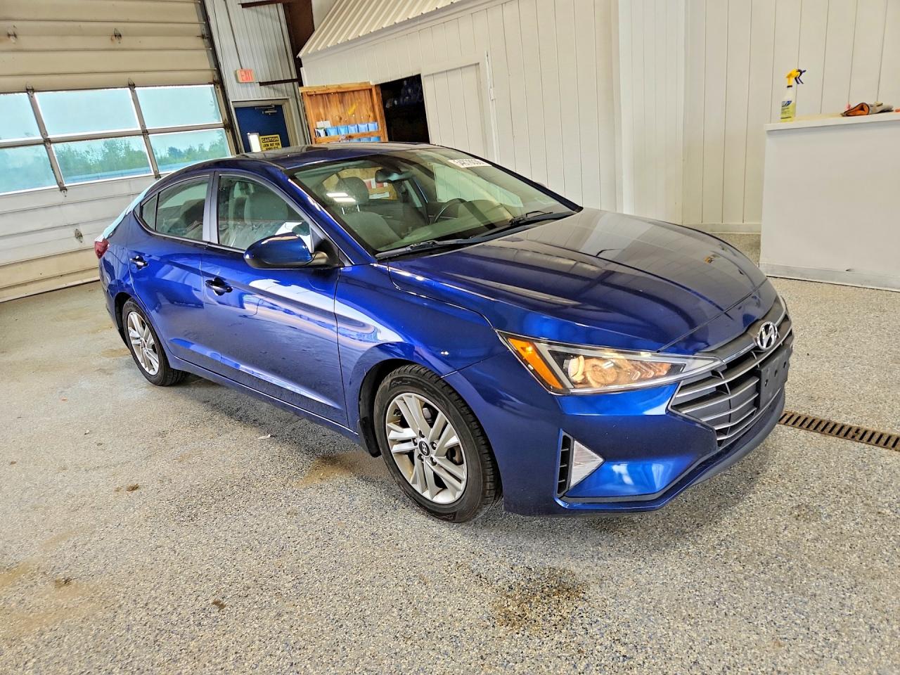 Hyundai ELANTRA Value Edition