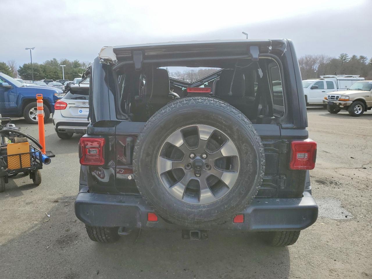 Jeep Wrangler Sahara