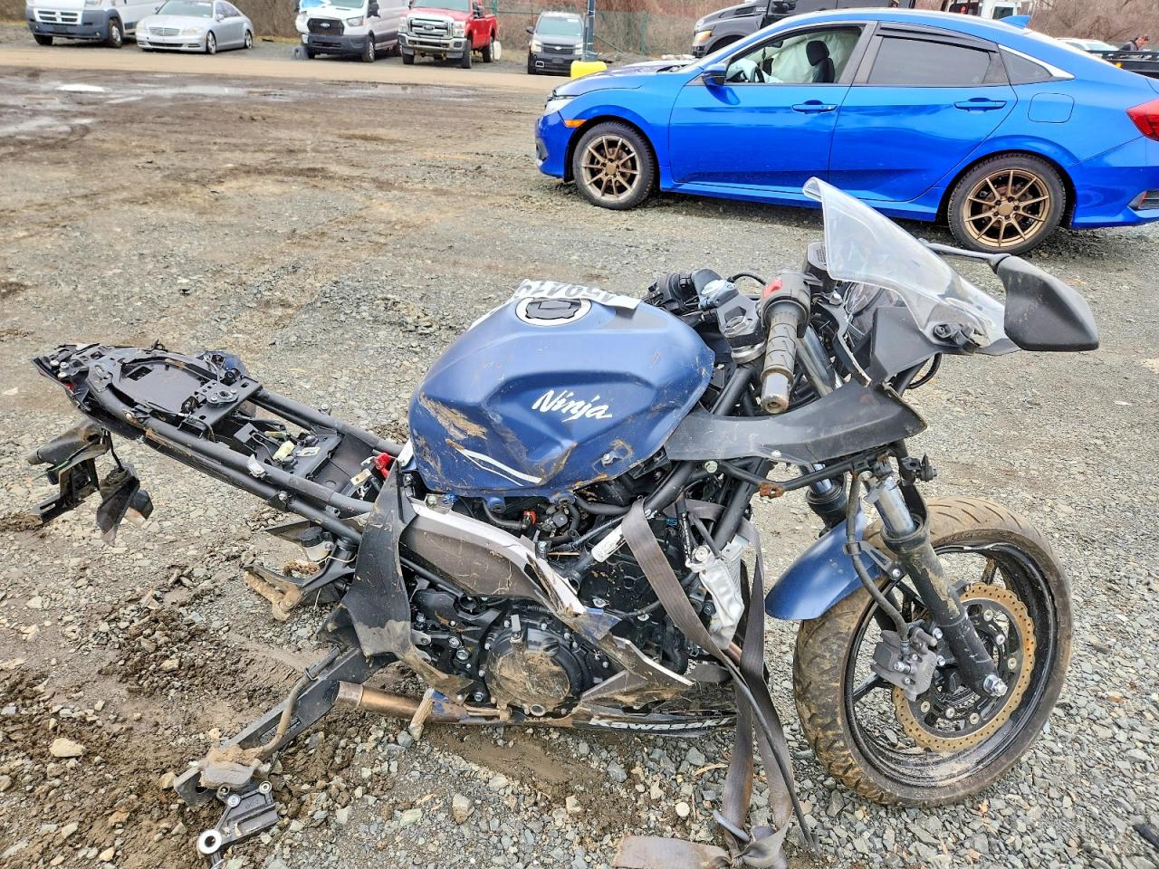 Salvage Kawasaki Ex400 Image